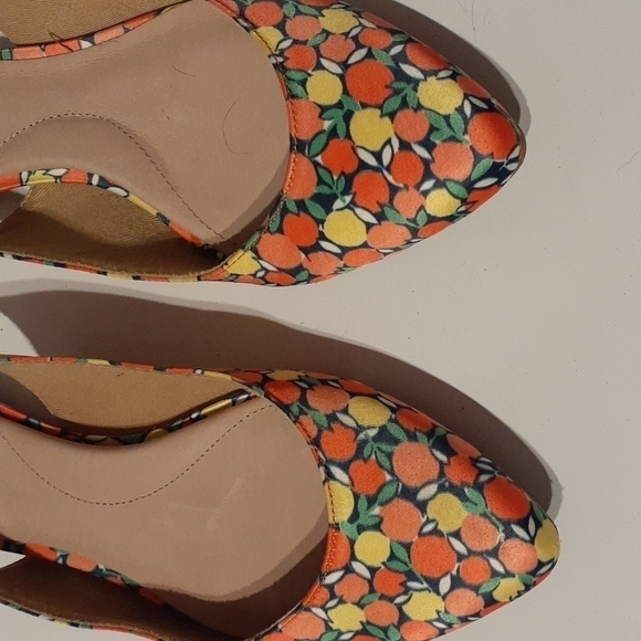 Lands End Womens Shoes Lucy Lemon Print Pointed Toe Flats Orange Citrus Size 7 - Picture 2 of 6